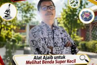 Seorang guru sedang membayangkan pembelajaran dengan memakai mikroskop 