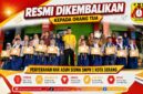 Kepsek dan 10 siswa peringkat pencapaian nilai terbaik berfoto bareng
